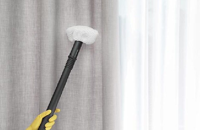 Professional Curtain Cleaning With Equipment